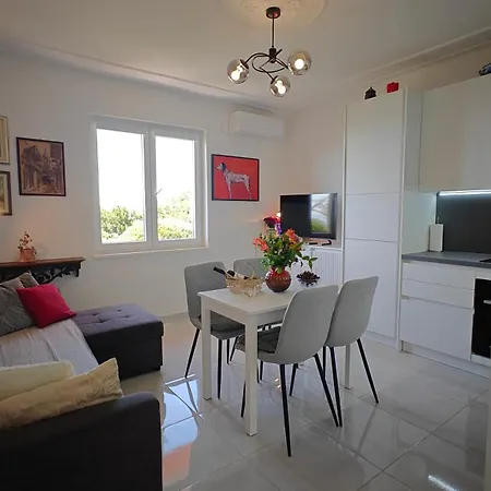 Seaview Tajm Garden & Private Parking Daire